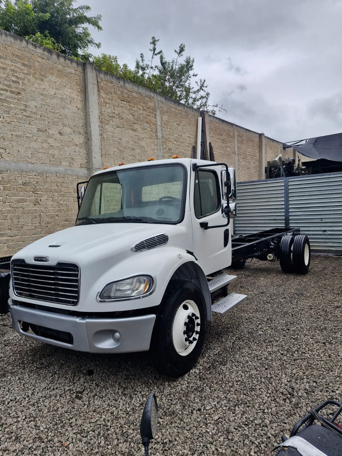 Freightliner M2